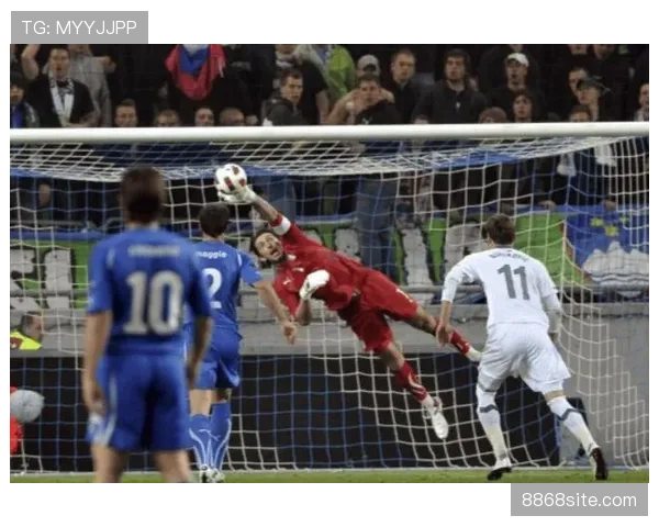 布冯如何以稳健出球稳守关键战？对比新门将解析其防线掌控力