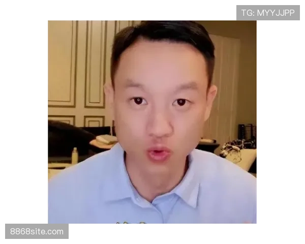 杨威领奖台上冷得像雕像，他家随手一拍比我这辈子存款还讲究，我服了